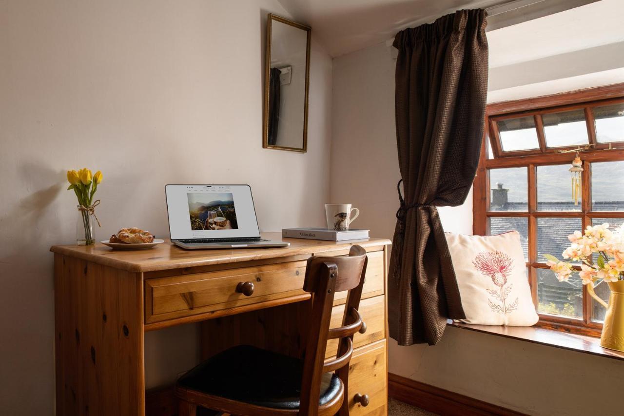 Homely Cottage With Garden And Mountain-View Blaenau Ffestiniog Exterior foto